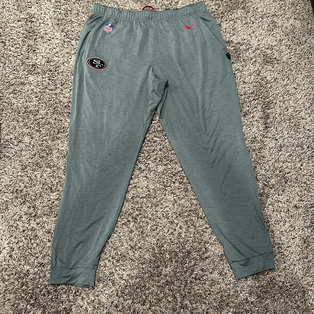 49ers Dri-Fit Nike on girls Sweatpants